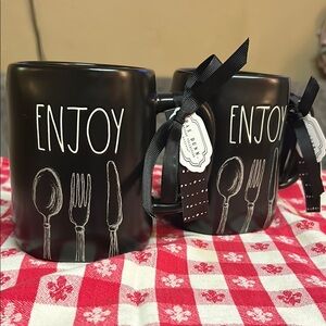Black Enjoy Mug Set
